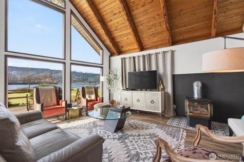 301 W Sunny Sands Cathlamet WA 98612