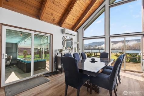 301 W Sunny Sands Cathlamet WA 98612