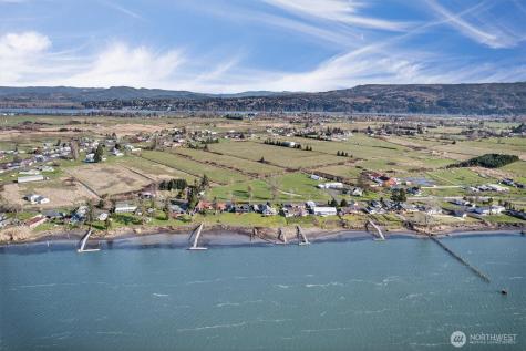 301 W Sunny Sands Cathlamet WA 98612