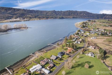 301 W Sunny Sands Cathlamet WA 98612
