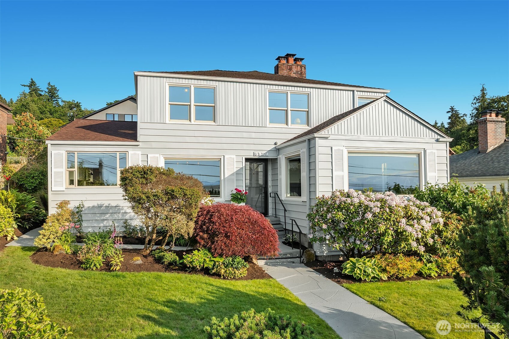 5529 SW Campbell Place Seattle WA 98116