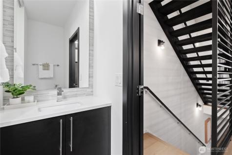 8613 23rd Avenue NE Seattle WA 98115