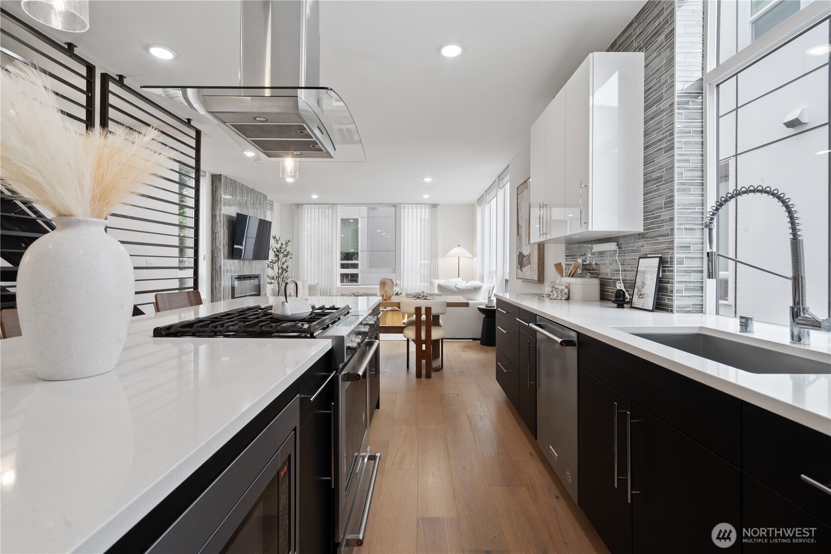 8613 23rd Avenue NE Seattle WA 98115