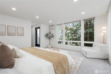 8613 23rd Avenue NE Seattle WA 98115
