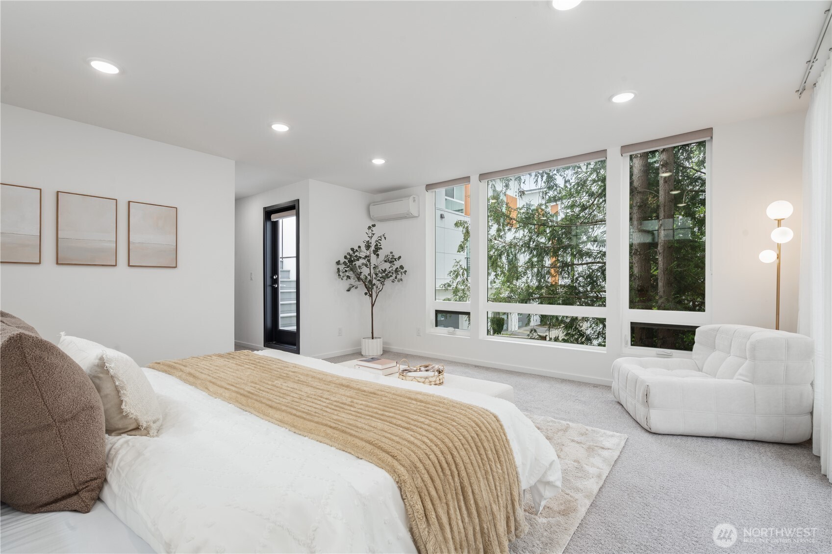 8613 23rd Avenue NE Seattle WA 98115