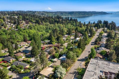 11218 35th Avenue SW Seattle WA 98146