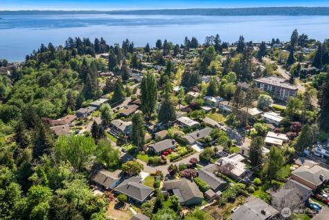 11218 35th Avenue SW Seattle WA 98146