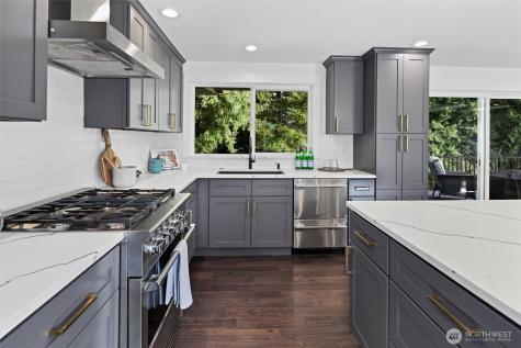 876 172nd Avenue NE Bellevue WA 98008