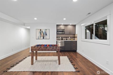 876 172nd Avenue NE Bellevue WA 98008