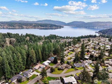 876 172nd Avenue NE Bellevue WA 98008