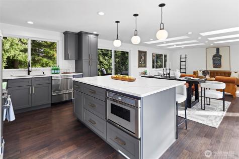 876 172nd Avenue NE Bellevue WA 98008