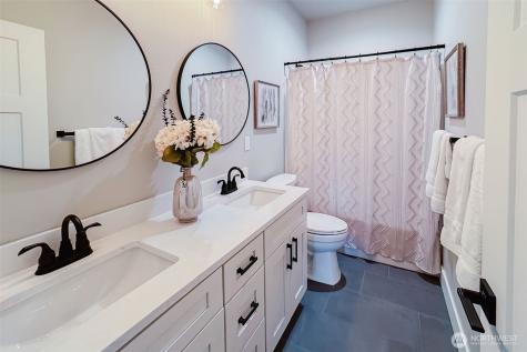1662 SW Cozy Lane Port Orchard WA 98367