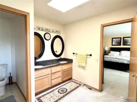 5214 80th Street SW Lakewood WA 98499