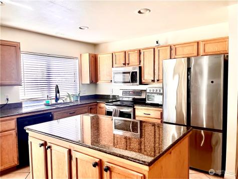 5214 80th Street SW Lakewood WA 98499