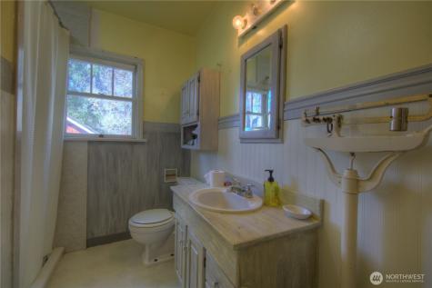 8409 Washington Boulevard SW Lakewood WA 98498