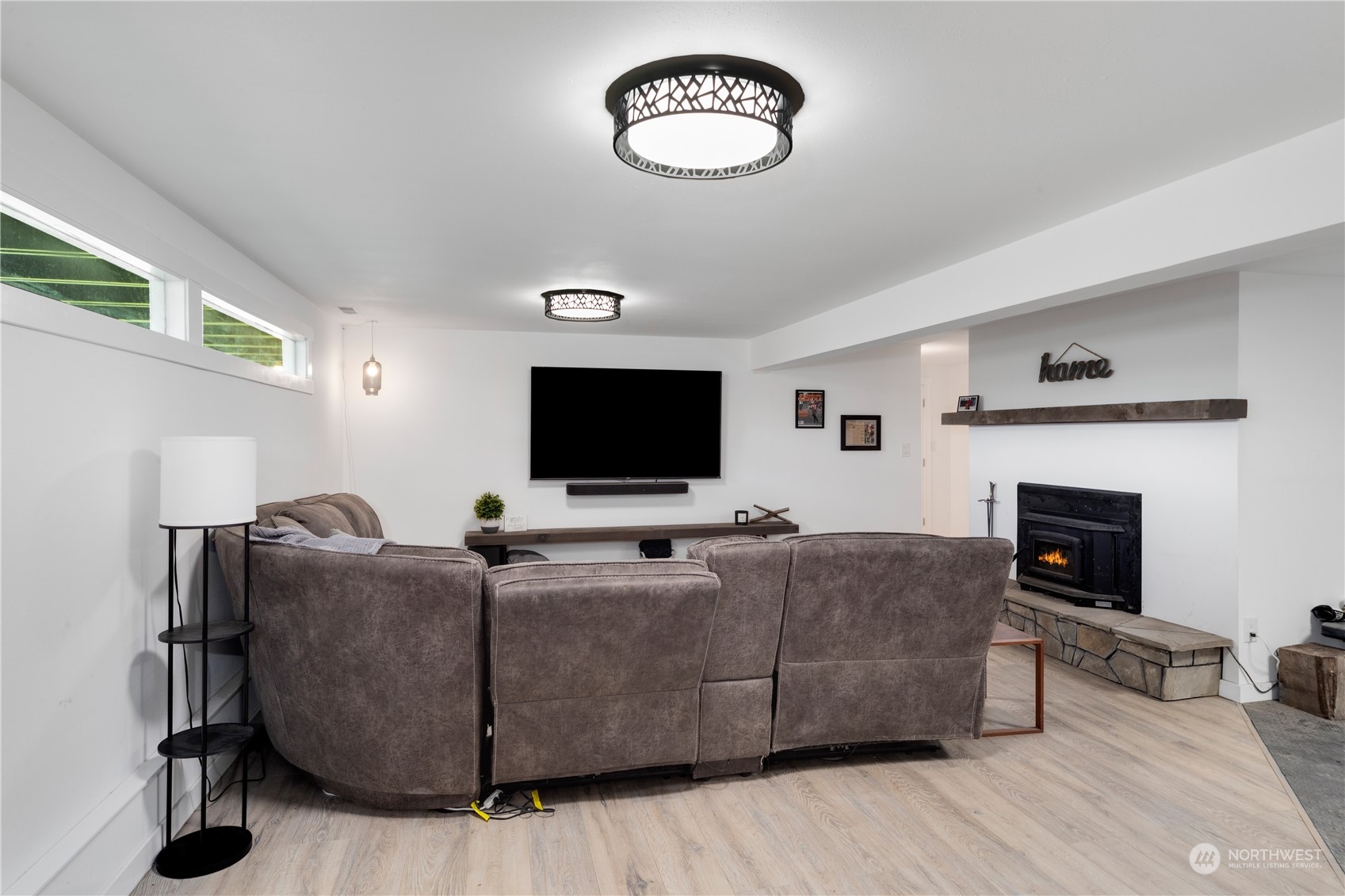 305 NE Waaga Way Bremerton WA 98311