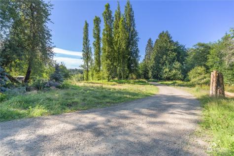 305 NE Waaga Way Bremerton WA 98311