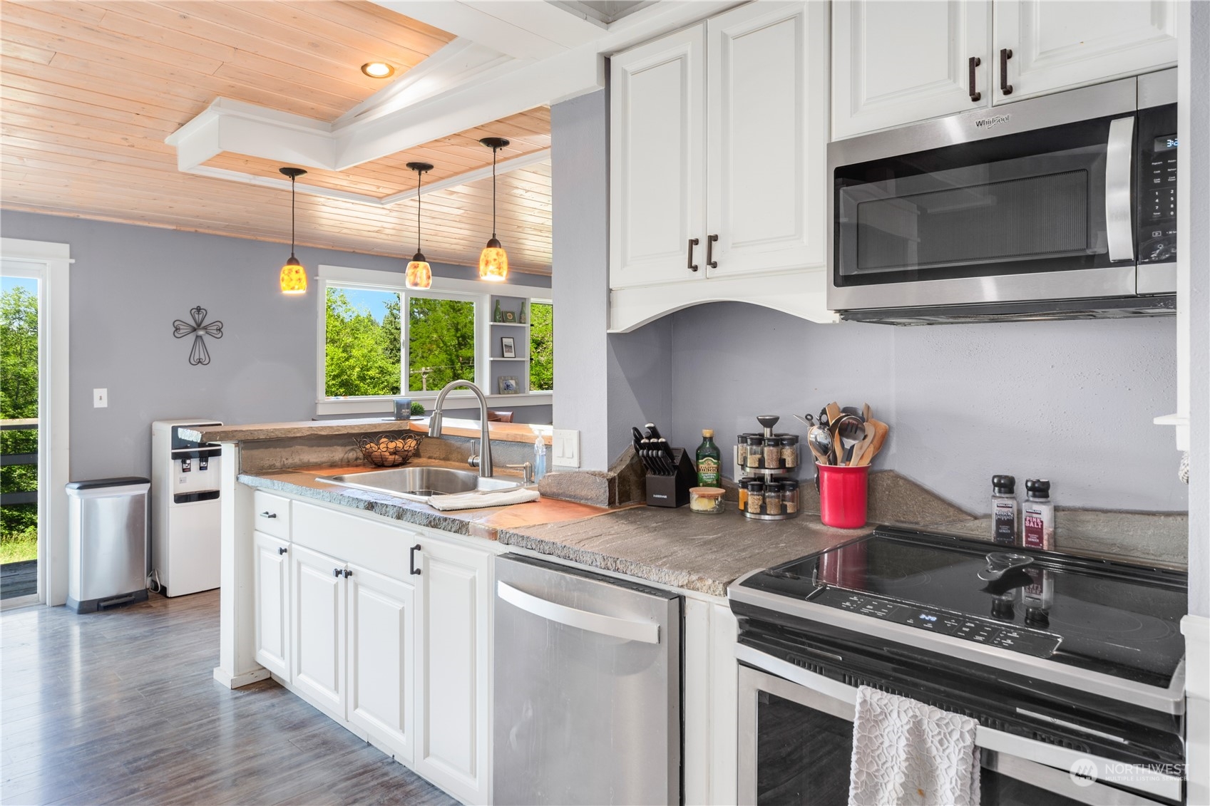 305 NE Waaga Way Bremerton WA 98311