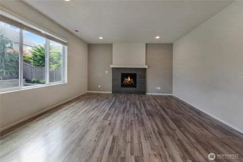 10582 191st Street E Puyallup WA 98374