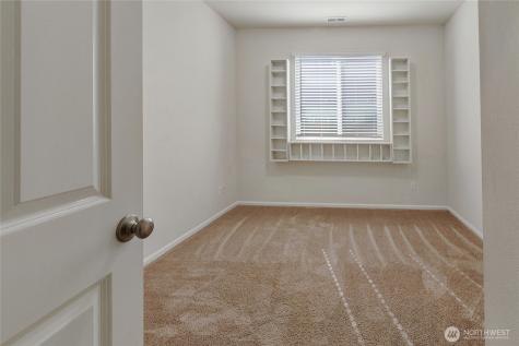 10582 191st Street E Puyallup WA 98374