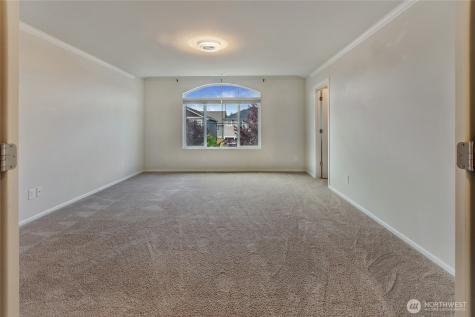 10582 191st Street E Puyallup WA 98374