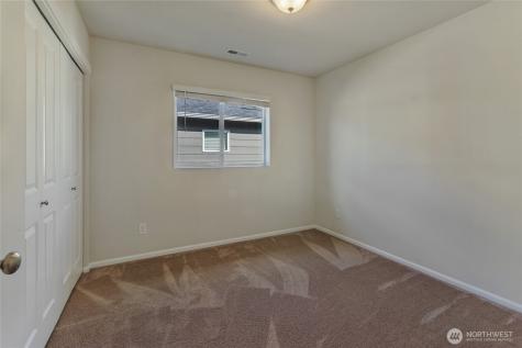 10582 191st Street E Puyallup WA 98374