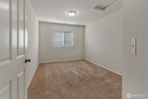 10582 191st Street E Puyallup WA 98374