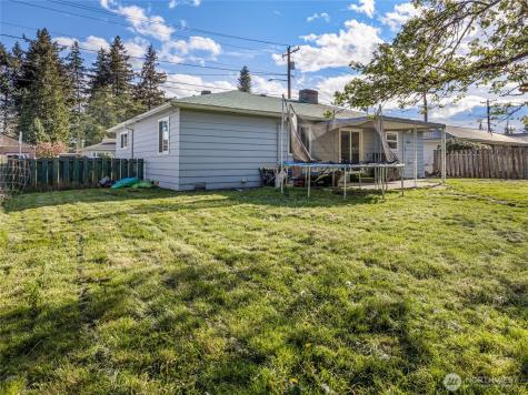 1909 Grove Street Marysville WA 98270