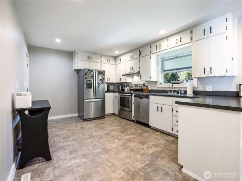 1909 Grove Street Marysville WA 98270