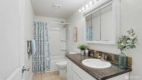 13920 10th Avenue E Tacoma WA 98445