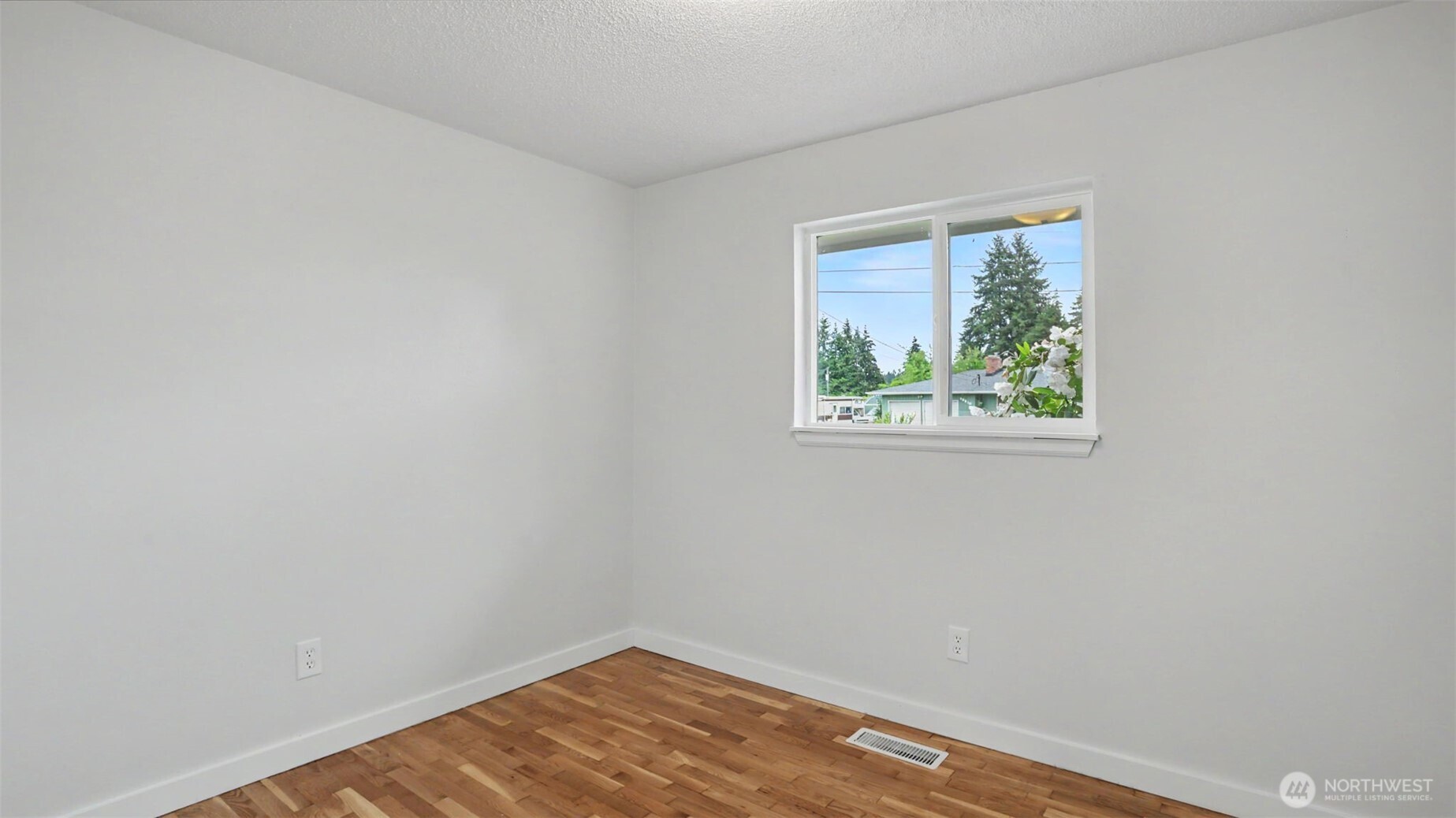 13920 10th Avenue E Tacoma WA 98445
