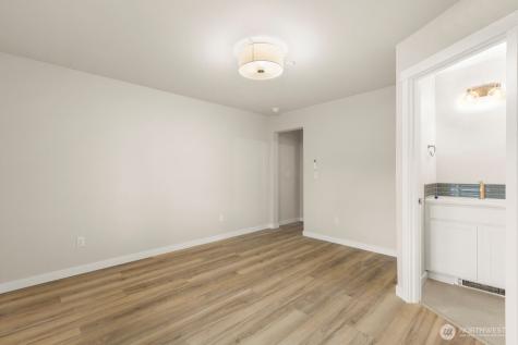 16823 Alder Way Lynnwood WA 98037