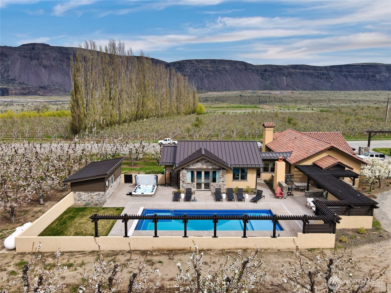 5814 Colockum Road Malaga WA 98828