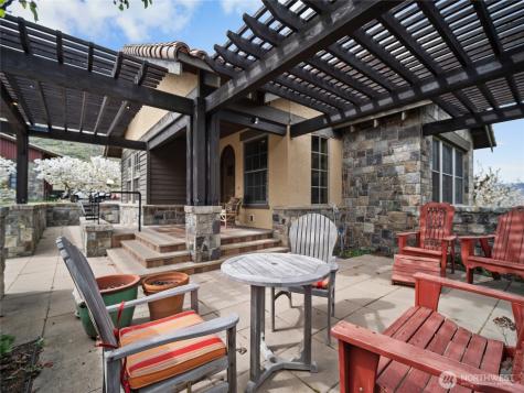 5814 Colockum Road Malaga WA 98828