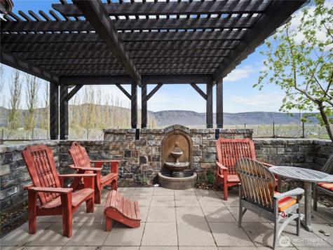 5814 Colockum Road Malaga WA 98828