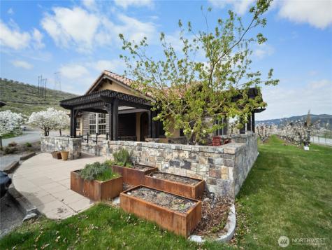 5814 Colockum Road Malaga WA 98828