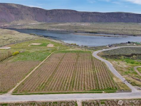 5814 Colockum Road Malaga WA 98828