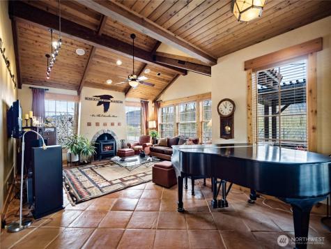 5814 Colockum Road Malaga WA 98828