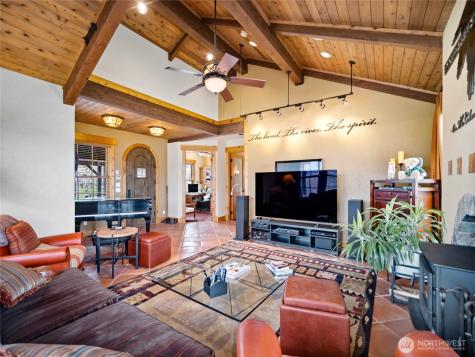 5814 Colockum Road Malaga WA 98828