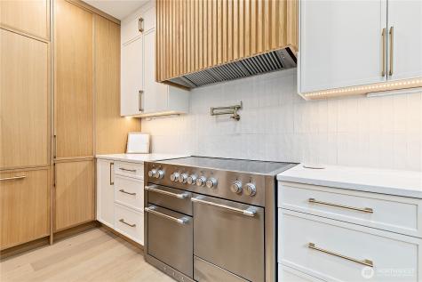9741 NE White Horse Drive Kingston WA 98346