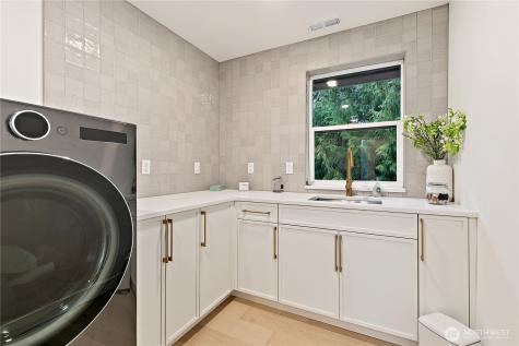 9741 NE White Horse Drive Kingston WA 98346