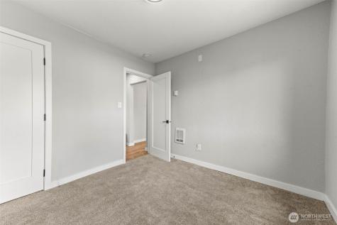 1782 S 44th Street Tacoma WA 98418