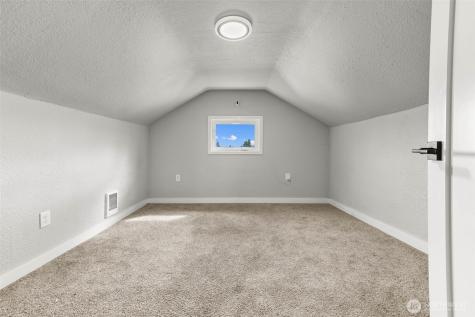 1782 S 44th Street Tacoma WA 98418