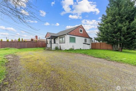 1782 S 44th Street Tacoma WA 98418