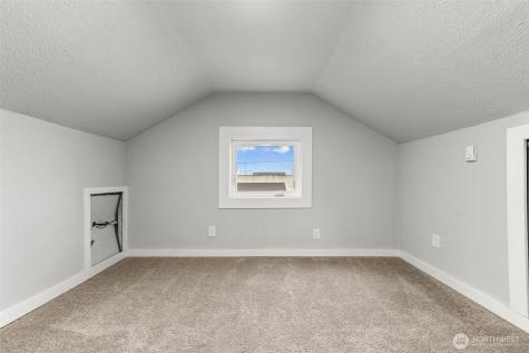 1782 S 44th Street Tacoma WA 98418
