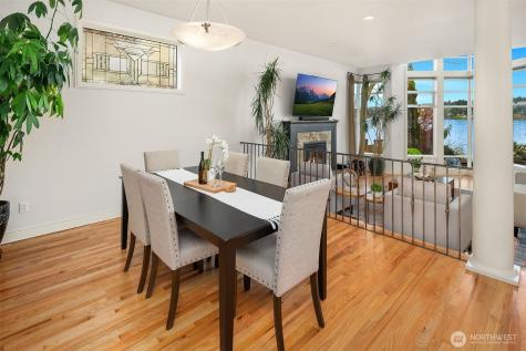 8418 Island Drive S Seattle WA 98118
