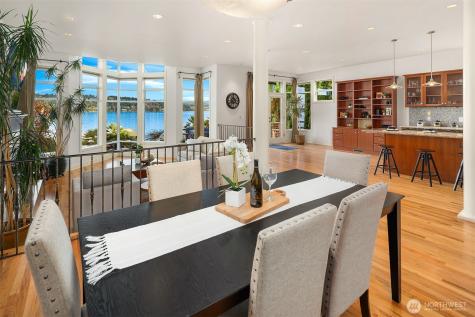 8418 Island Drive S Seattle WA 98118