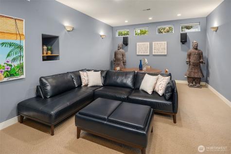 8418 Island Drive S Seattle WA 98118