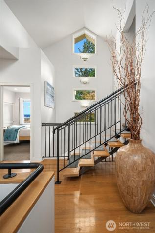 8418 Island Drive S Seattle WA 98118