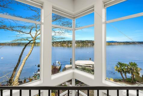 8418 Island Drive S Seattle WA 98118